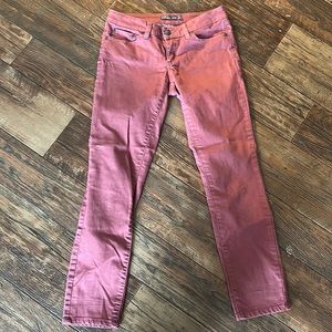 Skinny jeans in pinkish